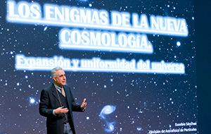 Los enigmas de la nueva cosmolog&iacute;a: expansi&oacute;n y uniformidad del universo